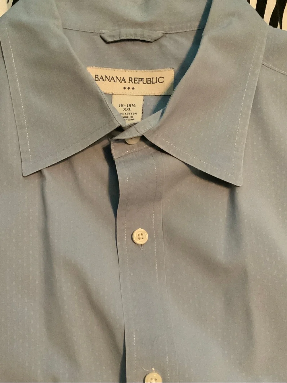 Banana Republic Light Blue-Gray Short Sleeve Button-Down Shirt